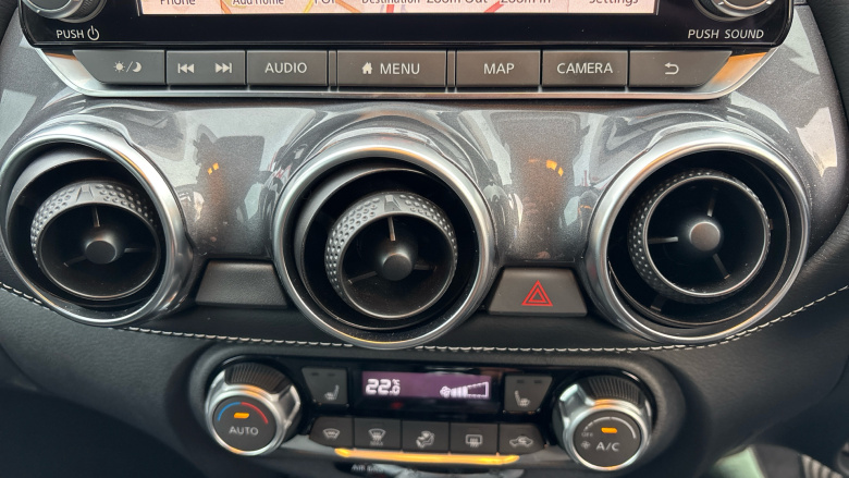 Nissan Juke 1.0 DiG-T 114 Tekna 5dr Petrol Hatchback